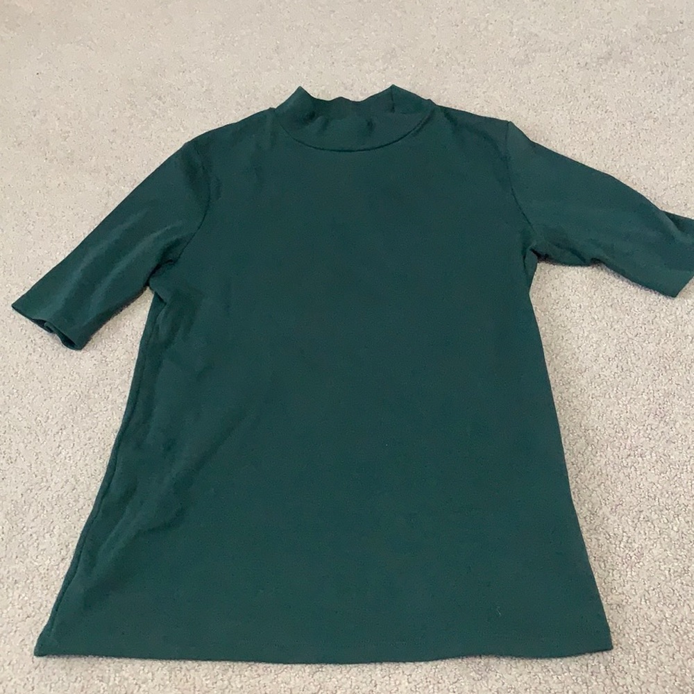 Uniqlo Short Sleeve Mock Neck Shirt